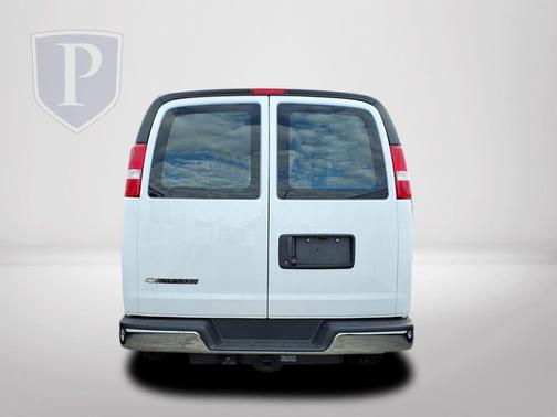 2025 Chevrolet Express 2500 RWD 2500 Regular Wheelbase WT