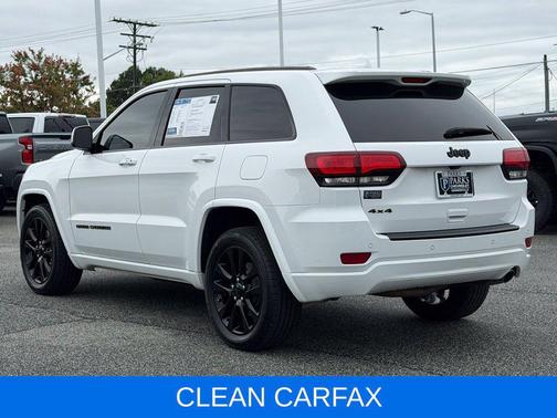 Bright White Clearcoat 2018 Jeep Grand Cherokee Altitude