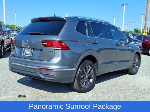 Platinum Gray Metallic 2022 Volkswagen Tiguan 2.0T SE 4MOTION