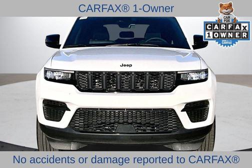 Bright White Clearcoat 2025 Jeep Grand Cherokee Altitude