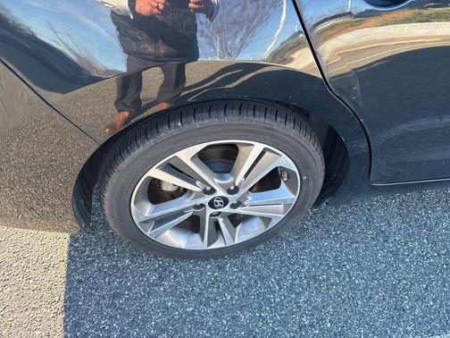 2018 Hyundai ELANTRA Limited