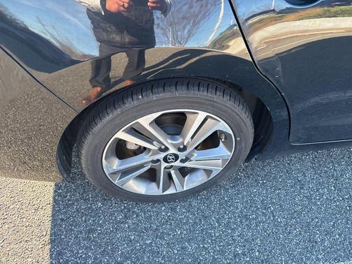 2018 Hyundai ELANTRA Limited