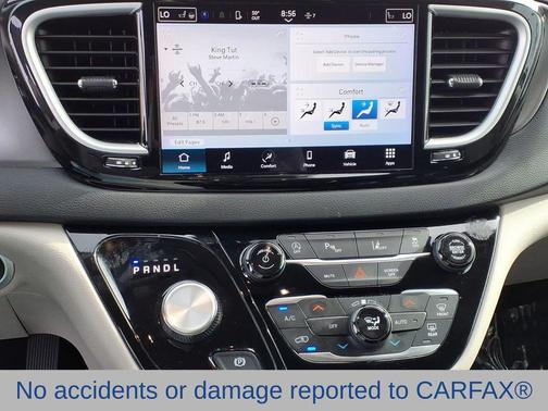 Diamond Black Crystal Pearlcoat 2024 Chrysler Pacifica Touring L