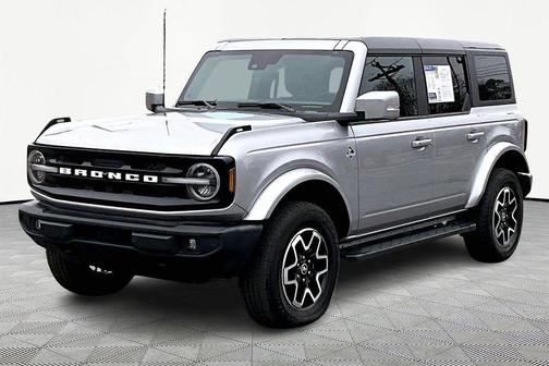 2024 Ford Bronco Outer Banks