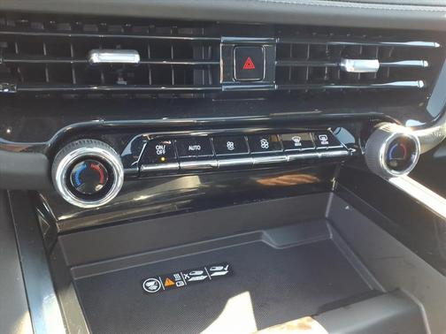 2025 Chevrolet Suburban 4WD Z71