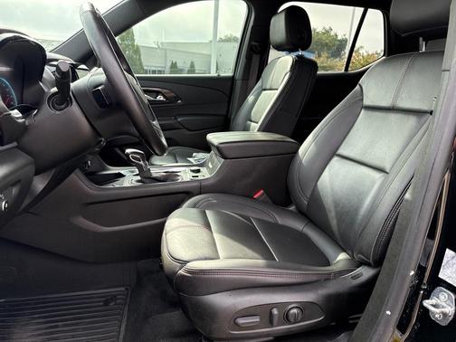 2022 Chevrolet Traverse RS