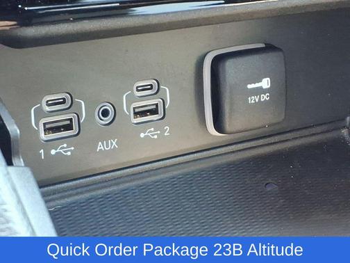 Bright White Clearcoat 2025 Jeep Grand Cherokee Altitude