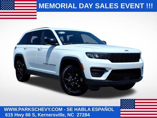 Bright White Clearcoat 2025 Jeep Grand Cherokee Altitude