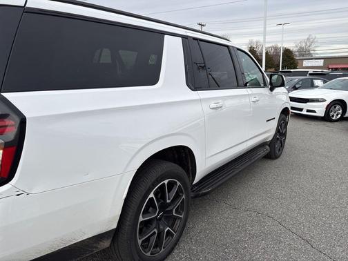 2024 Chevrolet Suburban RST