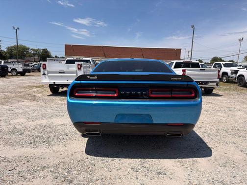 B5 Blue Pearlcoat 2023 Dodge Challenger SXT