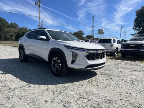 2024 Chevrolet Trax LT