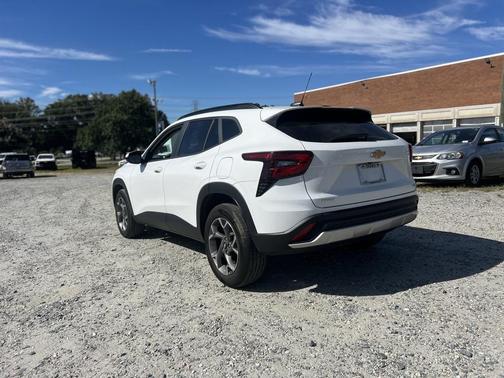 2024 Chevrolet Trax LT