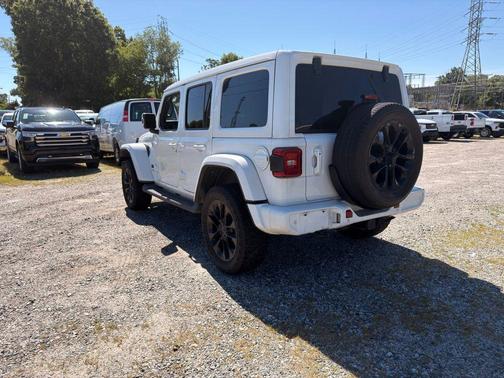 Bright White Clearcoat 2021 Jeep Wrangler Unlimited Sahara