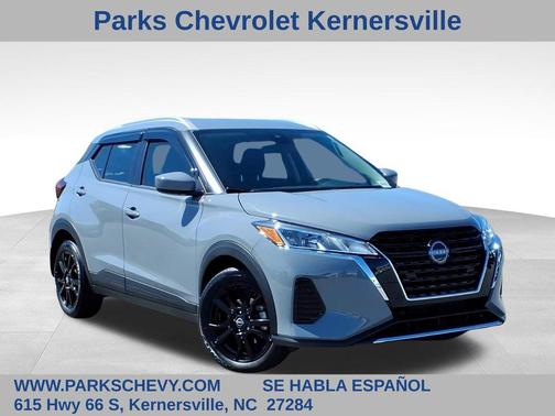 Boulder Gray Pearl 2023 Nissan Kicks SV