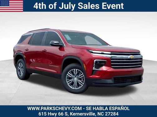 Radiant Red Tintcoat 2026 Chevrolet Traverse LT