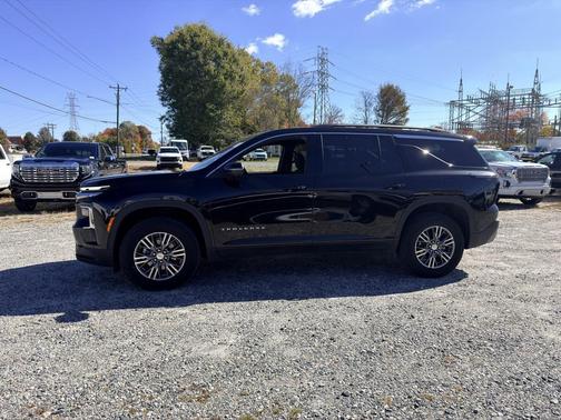 2024 Chevrolet Traverse LT