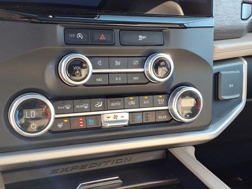 DARK MATTER PC 2024 Ford Expedition Limited