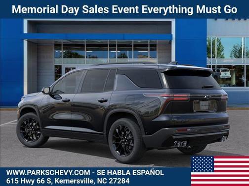 Mosaic Black Metallic 2026 Chevrolet Traverse LT