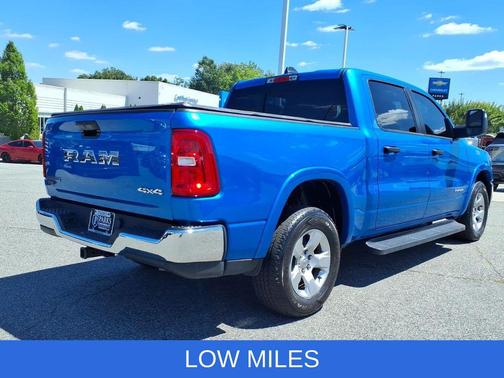 Hydro Blue Pearlcoat 2025 RAM 1500 Big Horn/Lone Star
