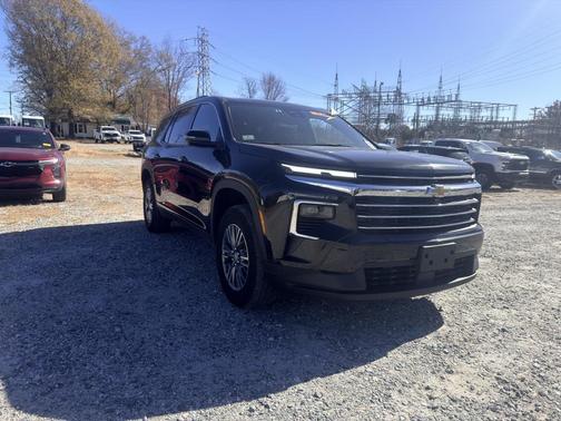 2024 Chevrolet Traverse LT