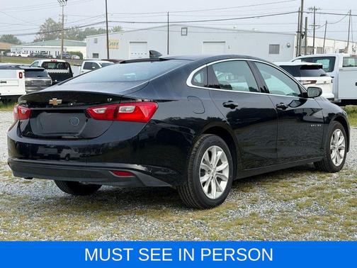 Mosaic Black Metallic 2025 Chevrolet Malibu FWD 1LT