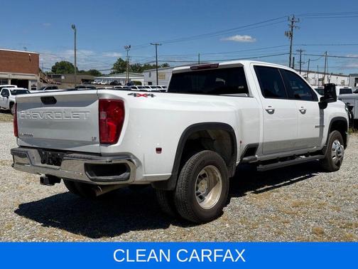 Summit White 2025 Chevrolet Silverado 3500 LT