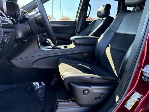 2022 Jeep Grand Cherokee Laredo