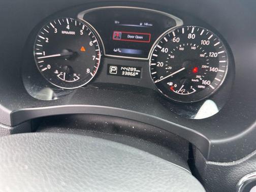 Brilliant Silver 2015 Nissan Altima 2.5 SV