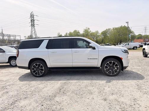 2024 Chevrolet Suburban RST