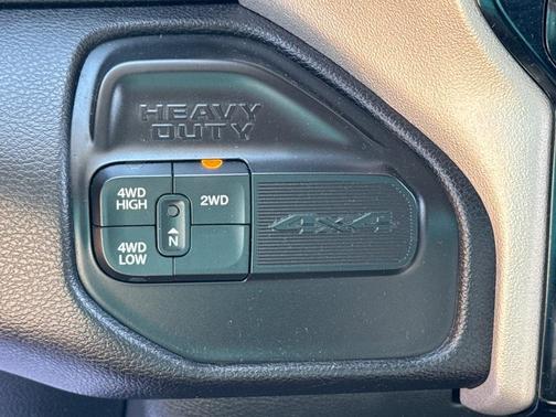 2023 RAM 2500 Laramie Crew Cab 4x4 6'4' Box