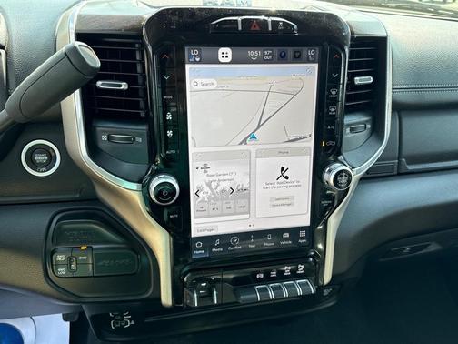 2023 RAM 2500 Laramie Crew Cab 4x4 6'4' Box