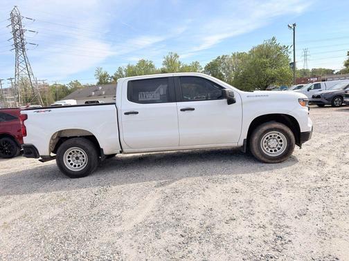 Summit White 2022 Chevrolet Silverado 1500 WT