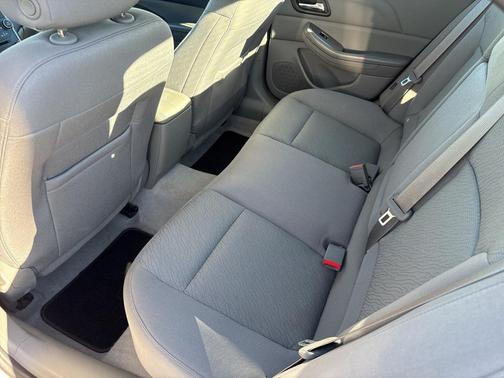 2015 Chevrolet Malibu 1LS