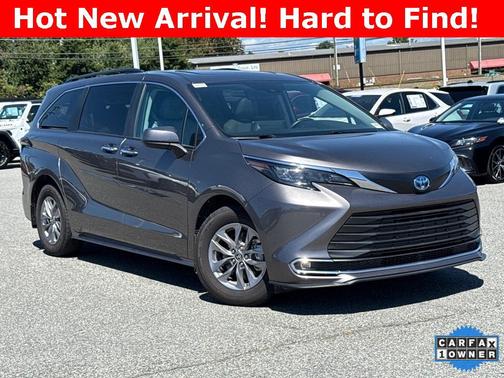 2024 Toyota Sienna XLE 8 Passenger