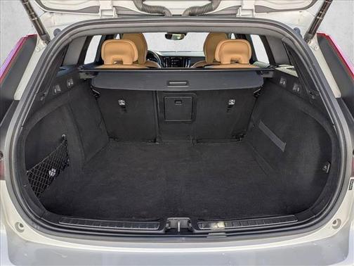 2020 Volvo V60 Cross Country T5