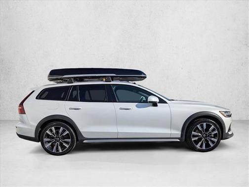 2020 Volvo V60 Cross Country T5