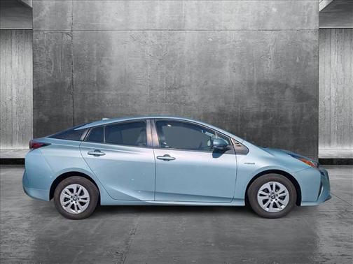 2017 Toyota Prius One