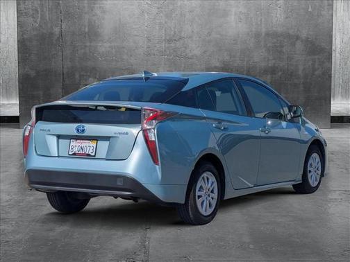 2017 Toyota Prius One