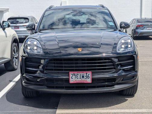 2021 Porsche Macan AWD