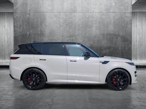 2024 Land Rover Range Rover Sport SE