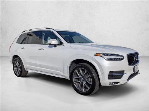 2018 Volvo XC90 T5 Momentum