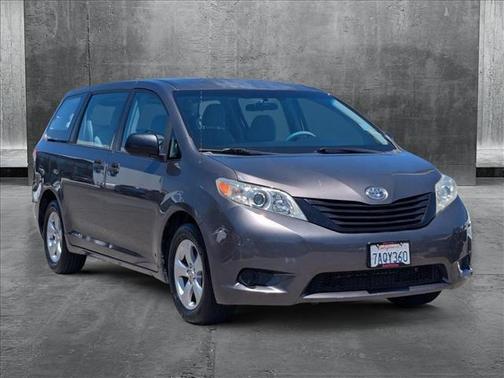 2013 Toyota Sienna SE
