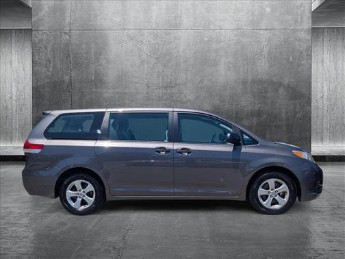 2013 Toyota Sienna SE