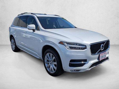 Crystal White Pearl 2016 Volvo XC90 T6 Momentum