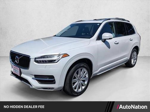 Crystal White Pearl 2016 Volvo XC90 T6 Momentum