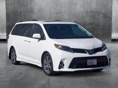 2018 Toyota Sienna SE