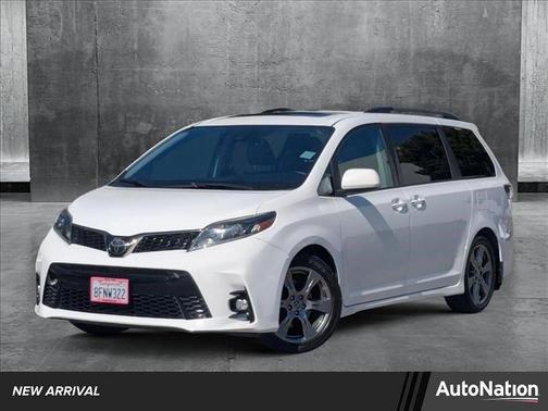 2018 Toyota Sienna SE