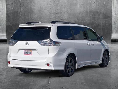 2018 Toyota Sienna SE
