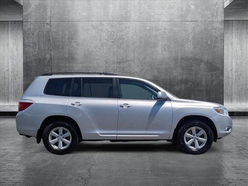 2010 Toyota Highlander SE