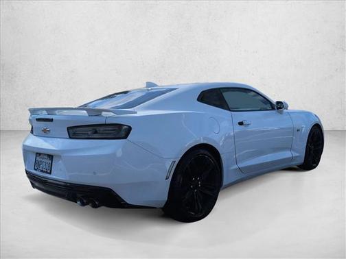 Summit White 2016 Chevrolet Camaro 2SS